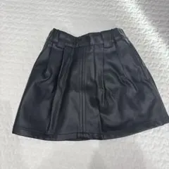 キッズ　レザー風スカート　110センチ