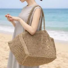 新品【定価1.9万】MADE IN MADA ラフィアトートバッグのサムネイル