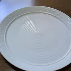 リブ模様 ホワイト大皿