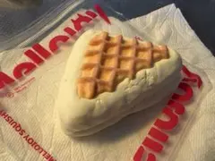 メロジョイ　スクイーズ　クリームワッフル