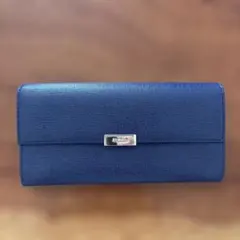 と*ん様 FENDI 長財布 ターンロック ピーカブー コンチネンタル 