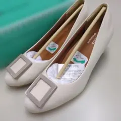 【23cm】新品未使用 Moonstar sugata パンプス オフホワイトのサムネイル