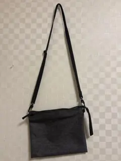 無印 サコッシュ グレー ショルダーバッグのサムネイル