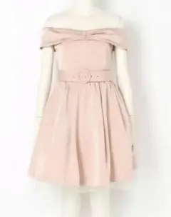 Lily Blown × Barbie レトロ オフショルドレス