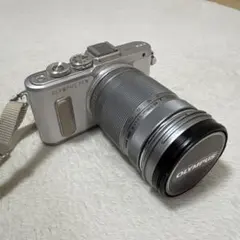 OLYMPUS PEN E-PL8のサムネイル
