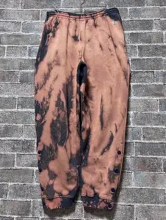 Item thumbnail for item eeeaedc6-d5ff-43f8-8fb9-f0279e3d652d