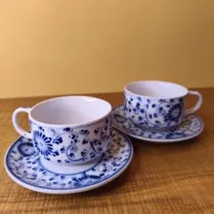 バッチャン焼　青と白の花模様 ティーカップ・ソーサー 2個セット