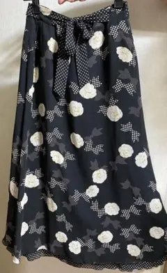 インゲボルグ　ロングスカート　花柄　ドット