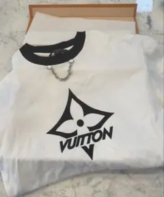 LOUIS VUITTON ヴィトン　半袖　レディース　モノグラムモチーフのサムネイル