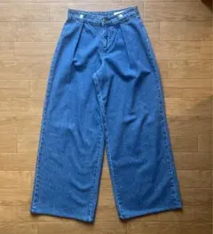●新品未使用　ZARAワイドレッグデニム パンツ