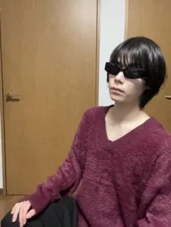 【好配色】Vネック チルデンニット バーガンディ ライン 178cm着用
