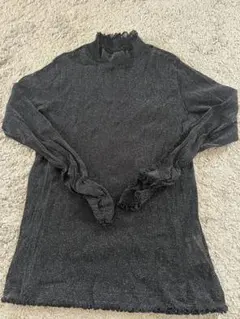 フリル付きハイネック ブラック ラメ入りトップス