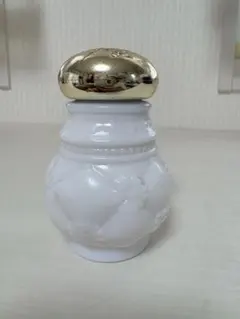 【当時物・中身あり】AVON エイボン パウダーサシェ ミルクガラス 容器のサムネイル