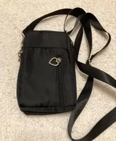 新品　ミニショルダー　スマホポーチ　ブラック　ハートチャーム