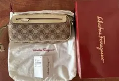 Salvatore Ferragamo ガンチーニ　ショルダーポーチ