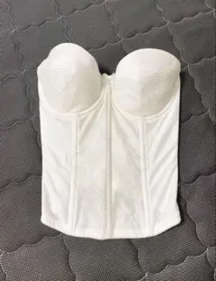 ホワイトレースコルセット　ブライダルインナー　セモア　E65