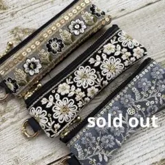 インド刺繍リボン×フェイクレザー♡吊るせるミニポーチ