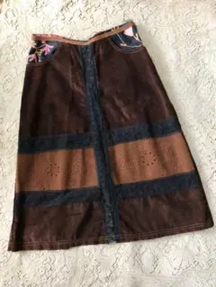 最終価格　難有新品　タイ高級ブランドTANGO 素敵コーデュロイ革装飾♪スカート