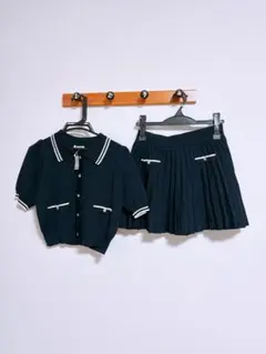襟付ニットカーディガン＋ニットミニスカパン／セットアップ ネイビータグ付き