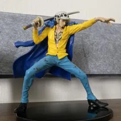 ONE PIECE ロー　フィギュア