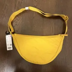 新品UNIQLO ラウンドミニショルダーバッグ イエロー 44