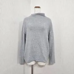 ユニクロ ソフトニットフリース ハイネックT グレー M 伸縮 ゆったり