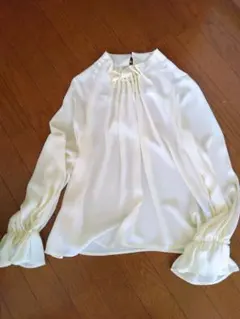 RUIRUE BOUTIQUE パール ブラウス M