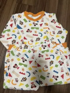 ユニクロ　キルトパジャマ100センチ