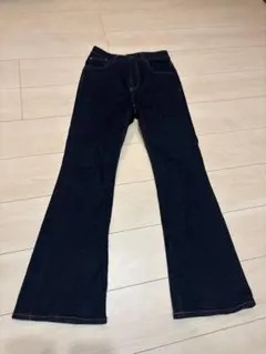 ダークブルー ブーツカットデニム