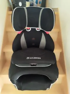 エールベベ　チャイルドシート ブラック　サラット3ステップクワトロ　ALC246