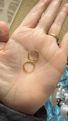 ゴールドツイストフープピアス(2/27-3/17まで日本にいないです)