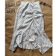 試着のみ　FRAY I.D ロゴ柄ロングスカート