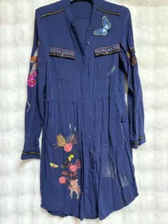 未使用Desigual刺繍入りネイビーシャツワンピース