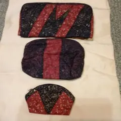 和風柄 赤と黒と金のポーチ 3点セット