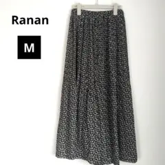 美品✨️Ranan フレアスカート　フラワープリント　小花柄　黒　Мのサムネイル