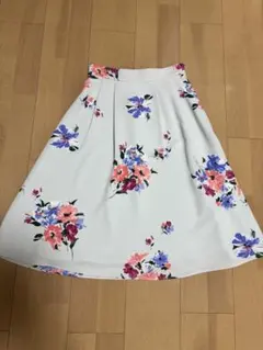 BE RADIANCE フラワープリント フレアスカートのサムネイル