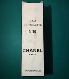 EAU DE TOILETTE N°19 CHANELのサムネイル