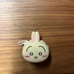 ちいかわ　おかおミニシリコンポーチ　うさぎ