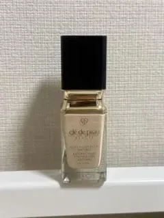 クレ・ド・ポー ボーテ　タンフリュイドエクラ ナチュレル　オークル00 35ml