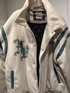 ADWORLD ホワイトスタジャン