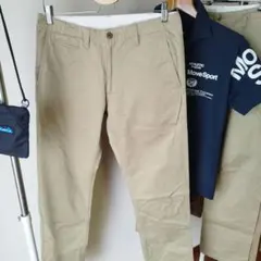 ユニクロ　ヴィンテージレギュラーフィットチノ カーキ W76cm L85cm