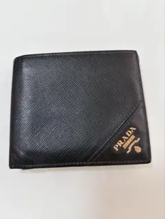 ⭐️ プラダ サフィアーノ トライアングル 二つ折り財布 ブラック 鑑定