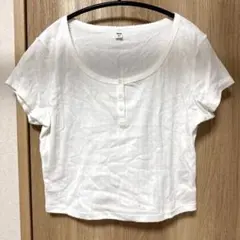 UNIQLO ホワイト ヘンリーネック Tシャツ 半袖