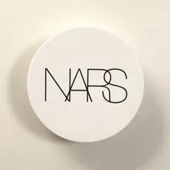 NARS ライトリフレクティングセラム クッションファンデ 03789のサムネイル