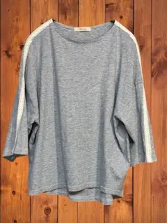 レディース グレー 五分袖 Tシャツ オシャレなレース付き　L SIZE 美品