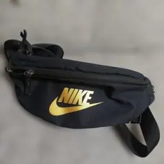 nike ボディバッグ