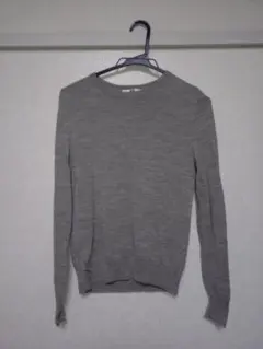 UNIQLO グレー 長袖ニットセーター