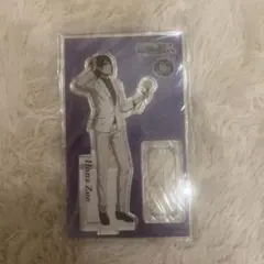 進撃の巨人　カラオケの鉄人　アクリルスタンド ハンジ　白スーツ