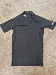 Under Armour ブラック トレーニングシャツ