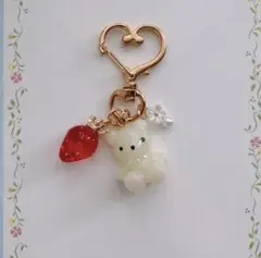 クマとイチゴのチャーム